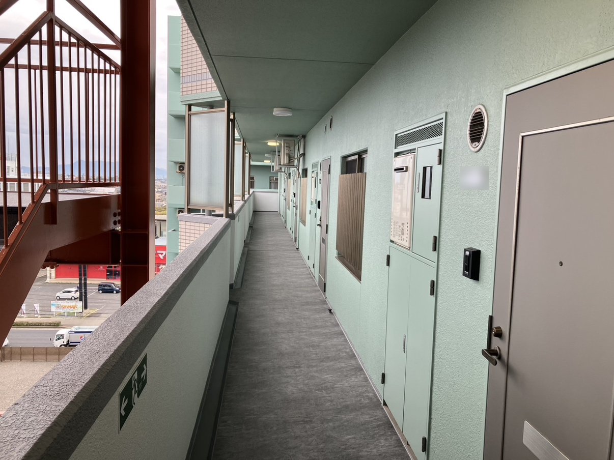 賃貸マンション 大規模修繕工事 施工後（共用廊下）