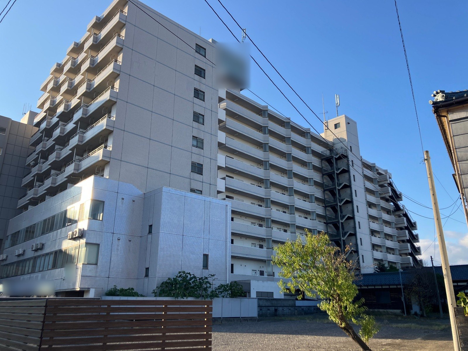 賃貸マンション 大規模修繕工事 施工前（東側）