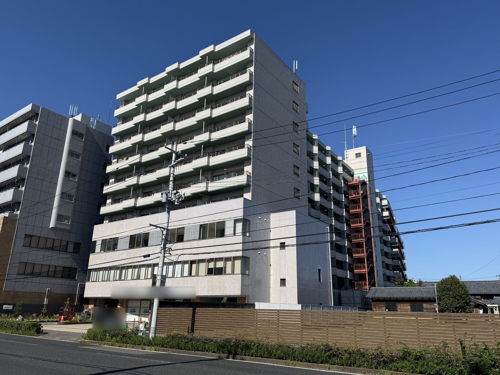 賃貸マンション 大規模修繕工事 施工後（道路側）